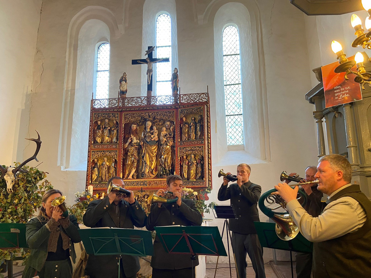 Kirchengemeinde und Jägerschaft Passow feiern die Hubertusmesse 2024